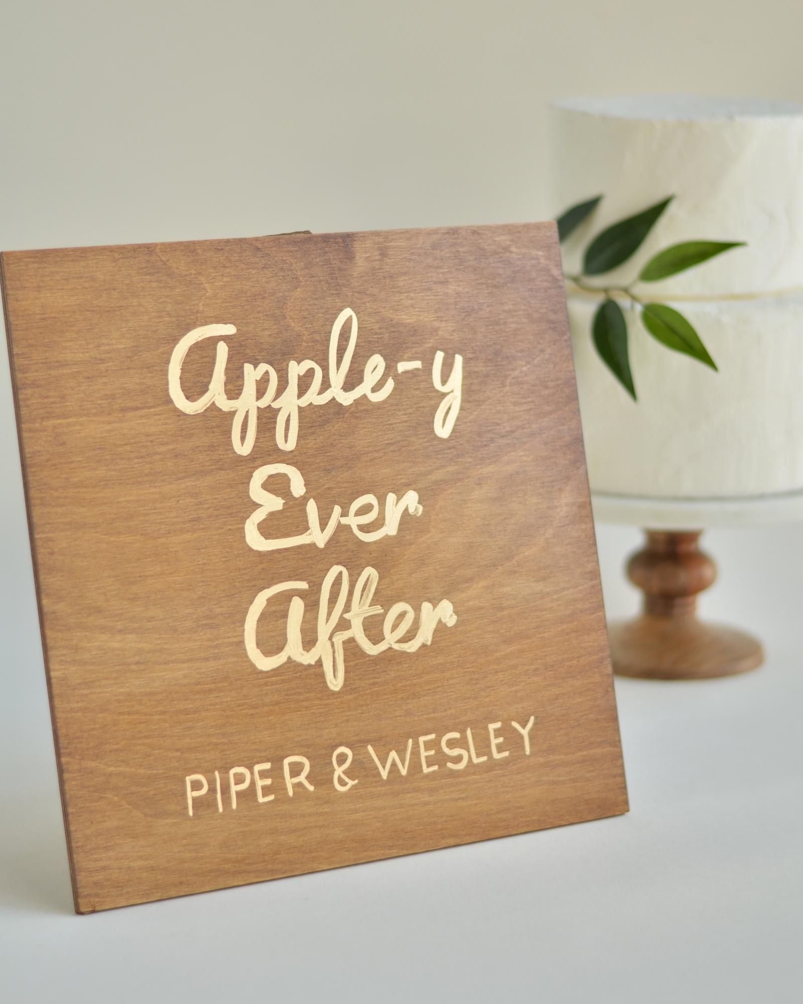 Apple Y Ever After A Diy Wood Sign For Your Fall Wedding Beau