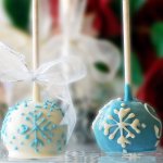 Mini Holiday Cake Favor Pops