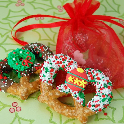 Holiday Pretzel Twist