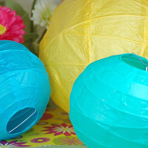 Criss Cross Ribbed Lantern