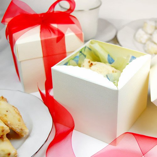 Ivory Square Gift Boxes