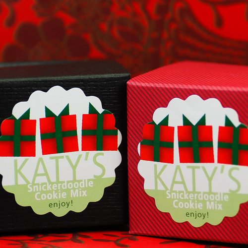 Personalized Scalloped Holiday Labels