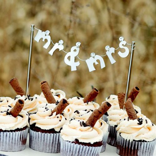 Mr. and Mrs. Banner Cake Pick