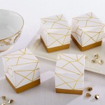 Geometric Favor Boxes