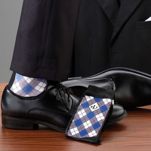 Wearable Groomsman Gifts are such a great idea, especially if you choose items that can be worn after your wedding. Get the best ideas here.