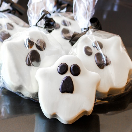 Ghost Chocolate Covered Oreo Cookies