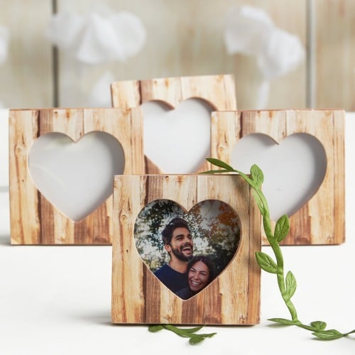 Faux-Wood Place Card Holder/Photo Frame